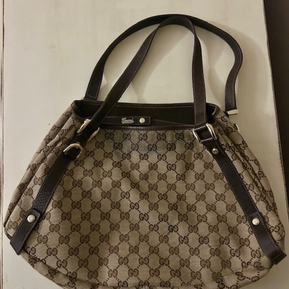 Gucci shoulder bag